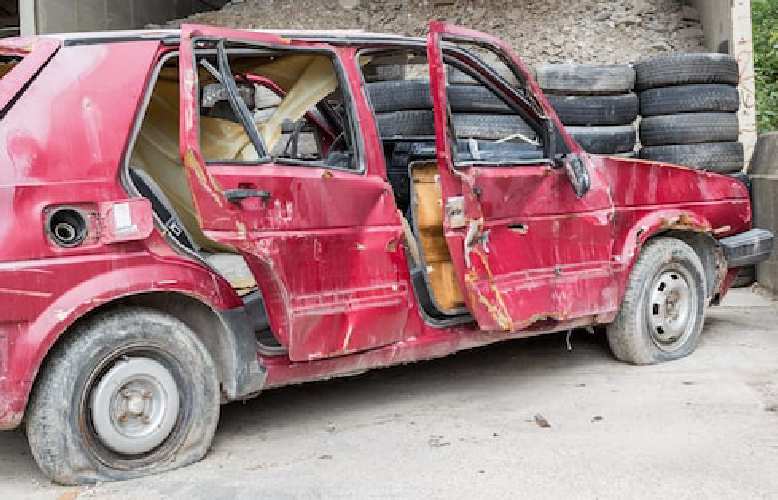 Salvage-Car
